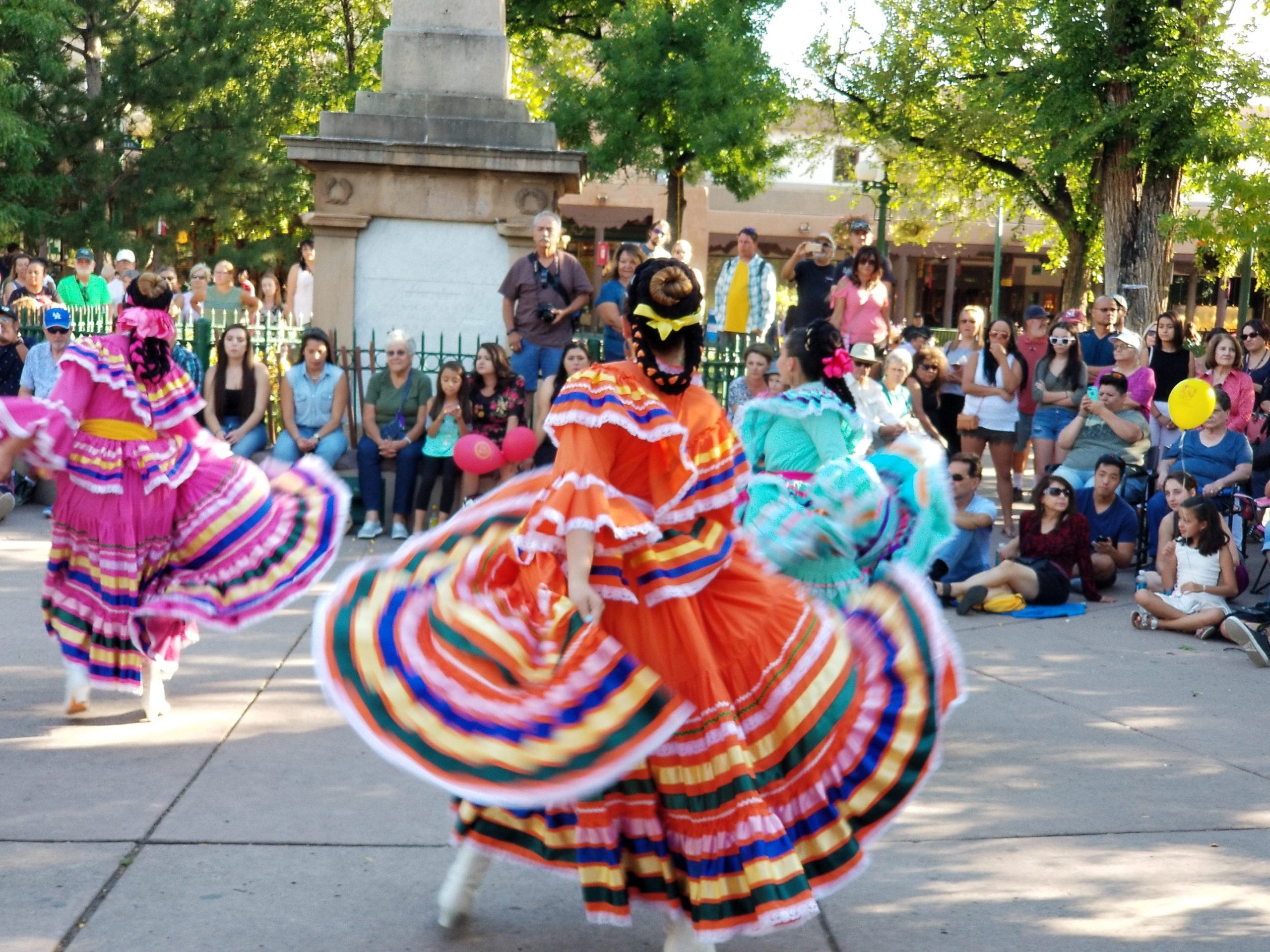 flamenco dancers entertaining crowd