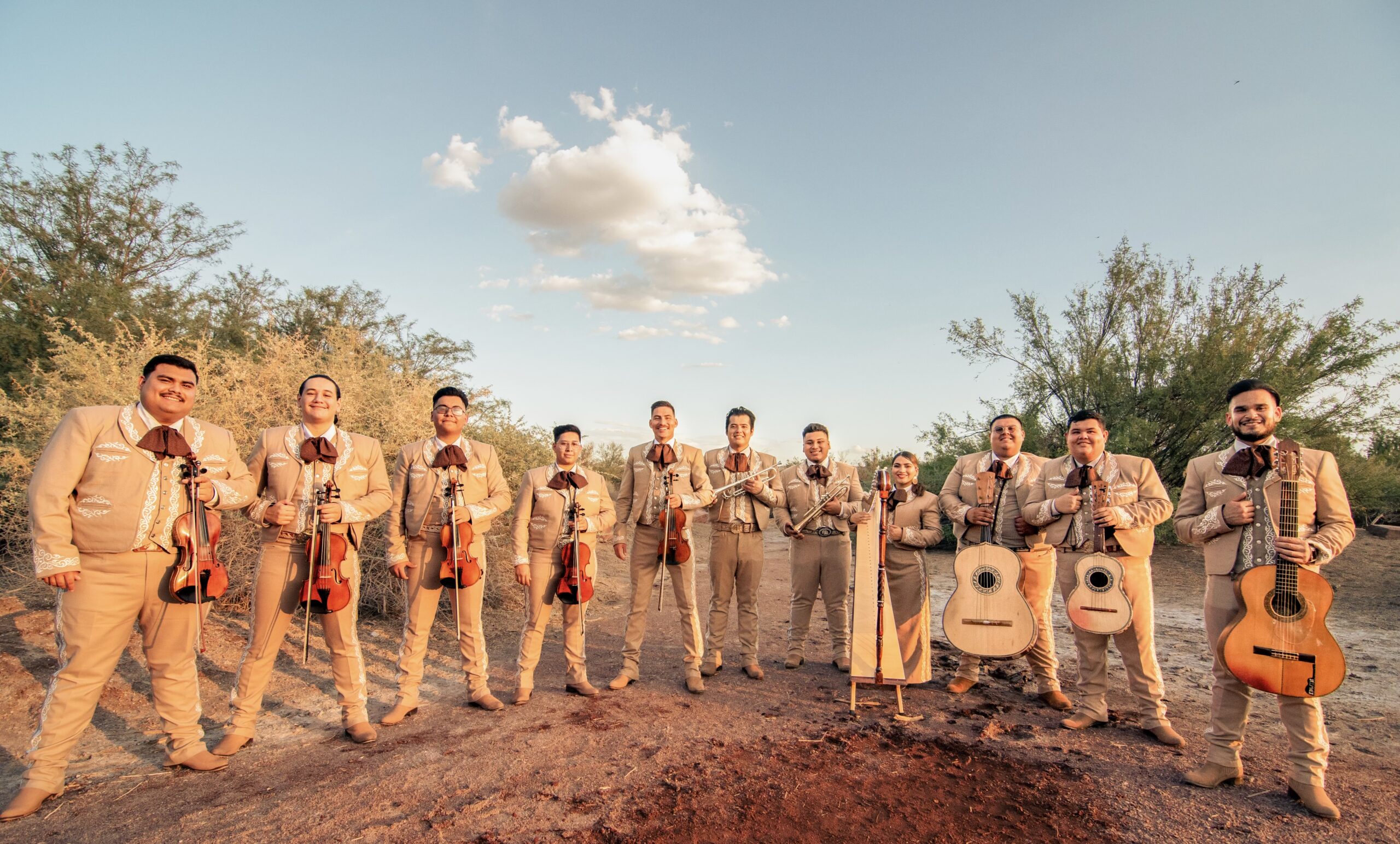 Herencia (Tan Trajes) MariachiExtravaganza